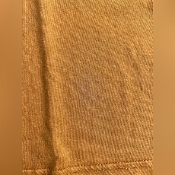 NWT Yellowstone National park Wolf Tee shirt - Picture 4 of 4